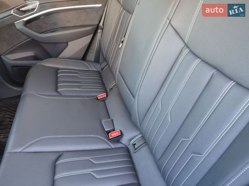 Внедорожник / Кроссовер Audi e-tron 2020 в Киеве