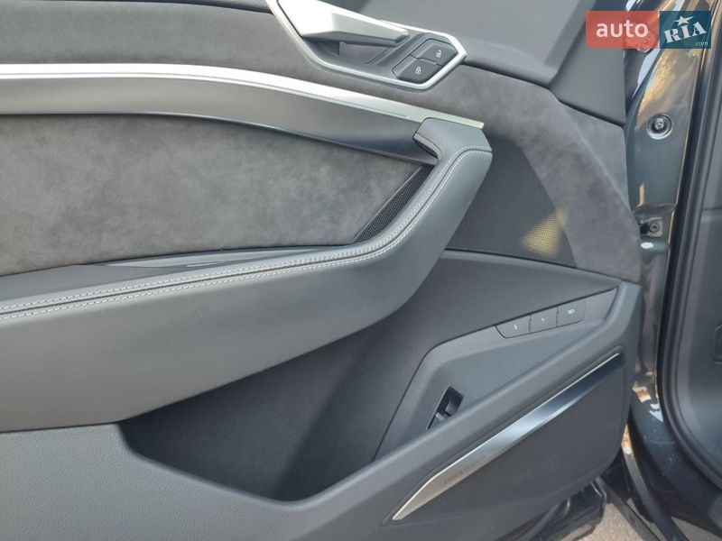 Внедорожник / Кроссовер Audi e-tron 2020 в Киеве