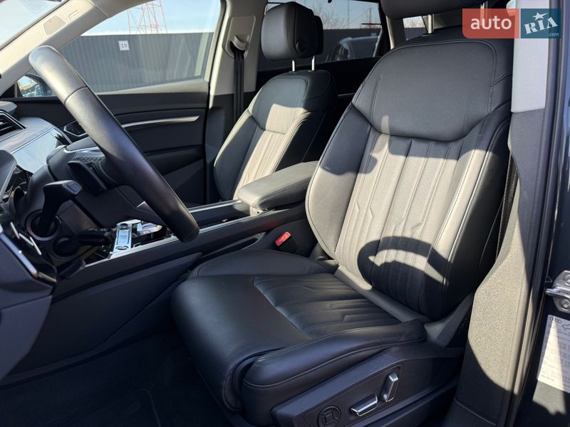 Позашляховик / Кросовер Audi e-tron 2022 в Луцьку