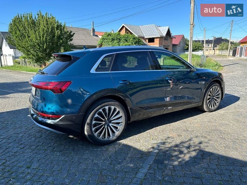 Внедорожник / Кроссовер Audi e-tron 2018 в Черновцах