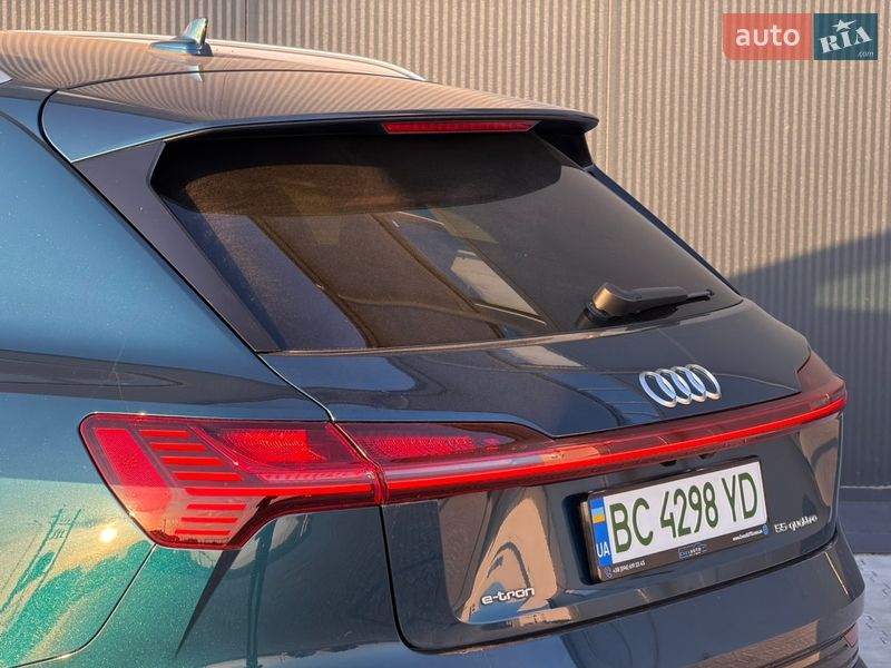 Позашляховик / Кросовер Audi e-tron 2021 в Львові