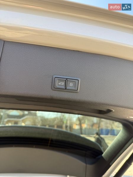 Позашляховик / Кросовер Audi e-tron 2021 в Києві