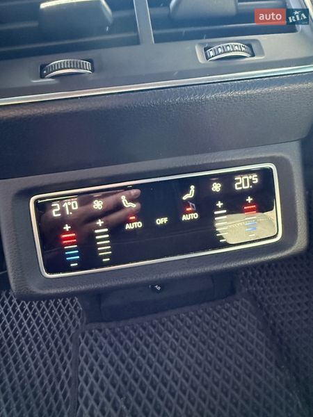 Позашляховик / Кросовер Audi e-tron 2021 в Києві