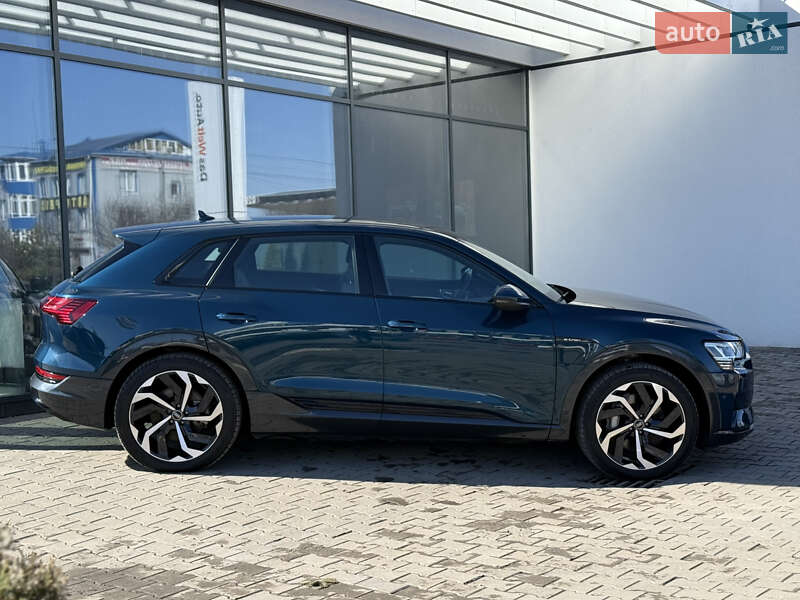Внедорожник / Кроссовер Audi e-tron 2022 в Хмельницком
