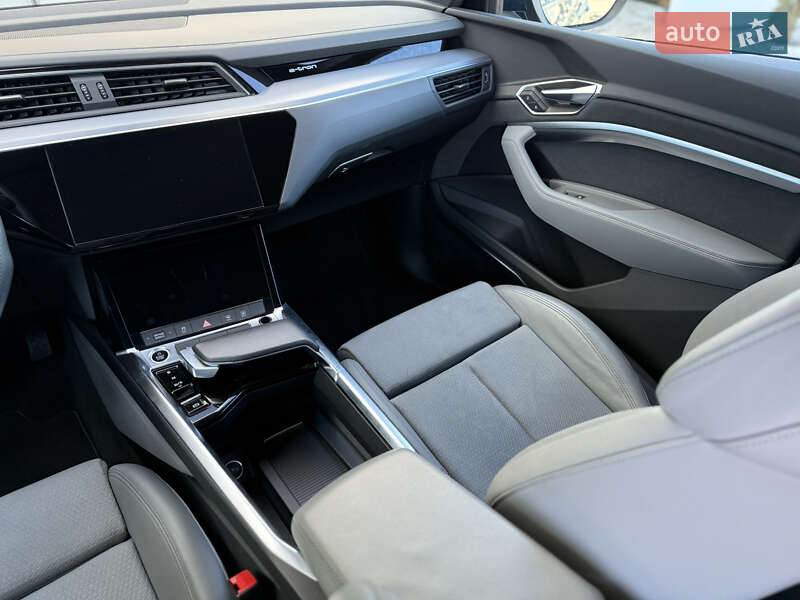 Внедорожник / Кроссовер Audi e-tron 2022 в Хмельницком