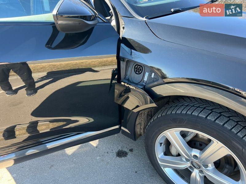 Позашляховик / Кросовер Audi e-tron 2019 в Вінниці