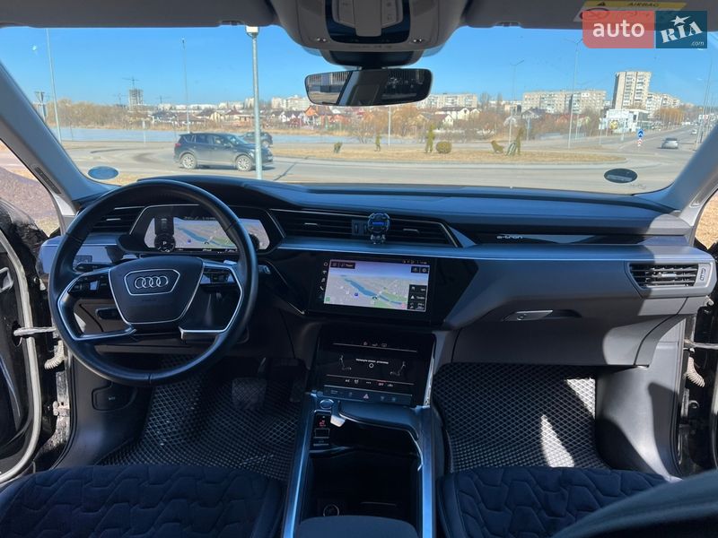 Позашляховик / Кросовер Audi e-tron 2019 в Вінниці