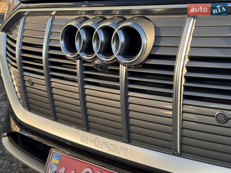 Внедорожник / Кроссовер Audi e-tron 2022 в Киеве