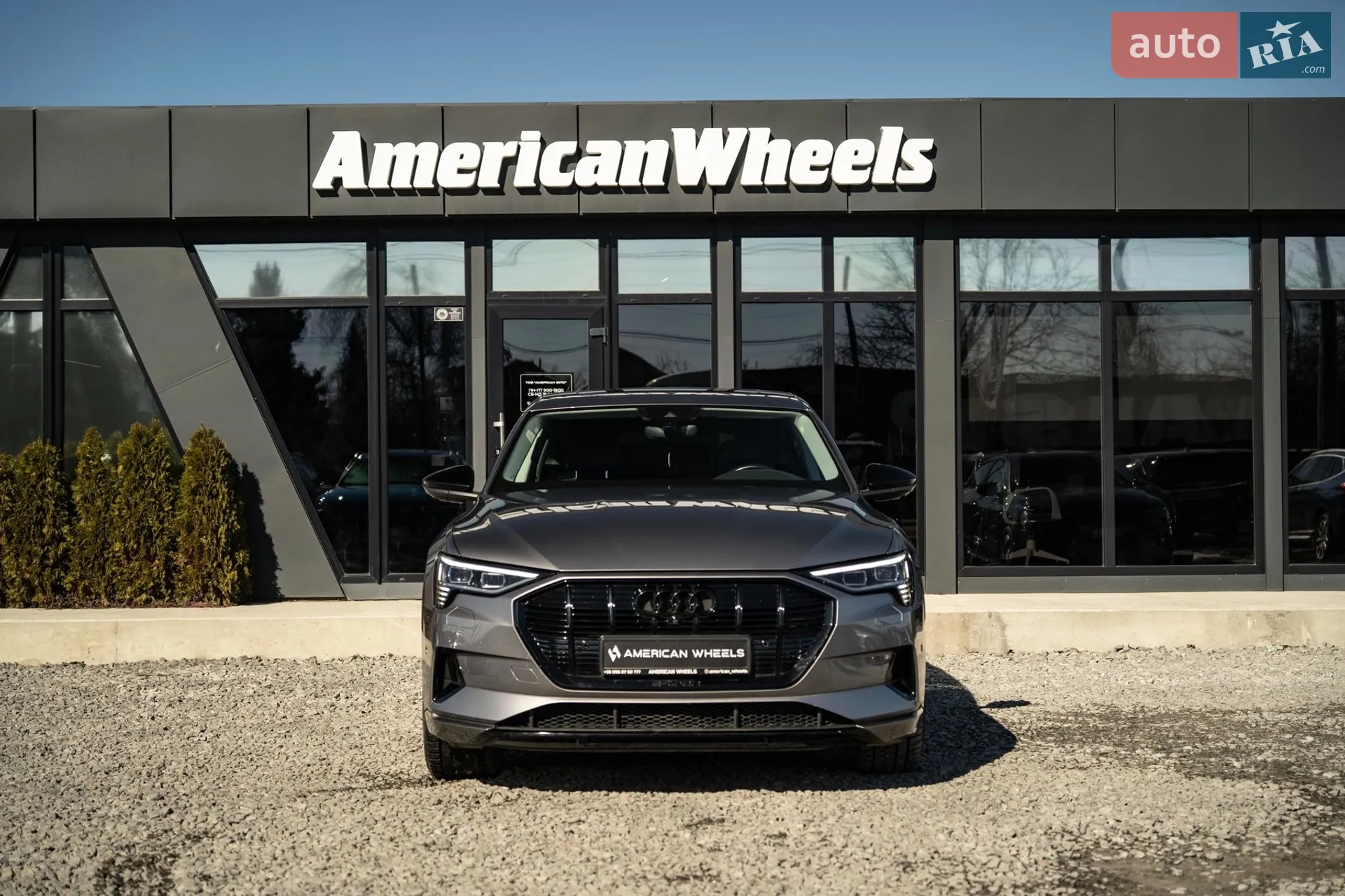 2020 Audi e-tron - мініатюра 2