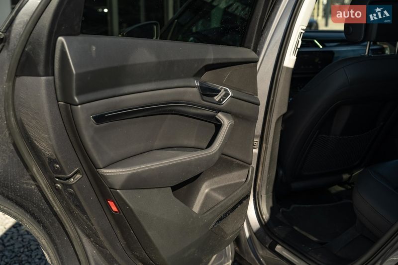 Внедорожник / Кроссовер Audi e-tron 2020 в Черновцах