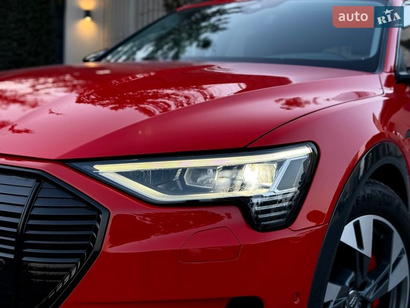 Внедорожник / Кроссовер Audi e-tron 2019 в Львове