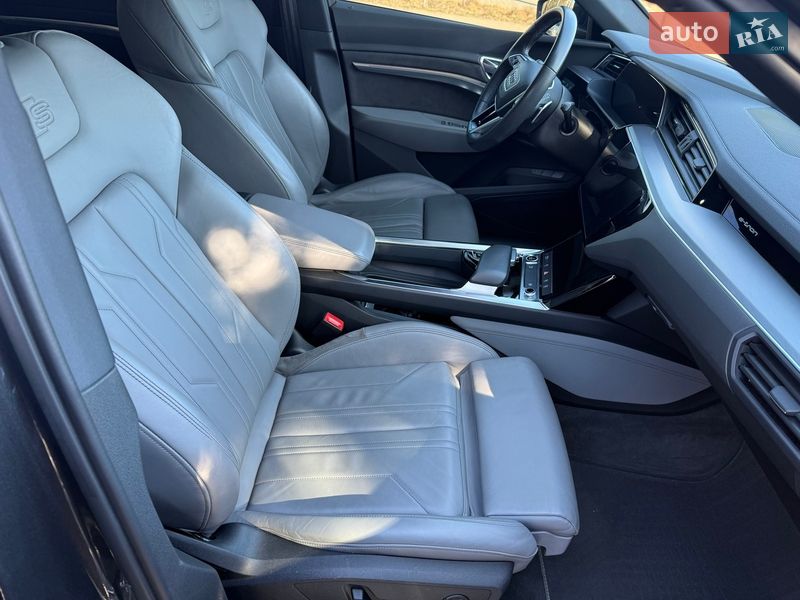 Позашляховик / Кросовер Audi e-tron 2021 в Києві