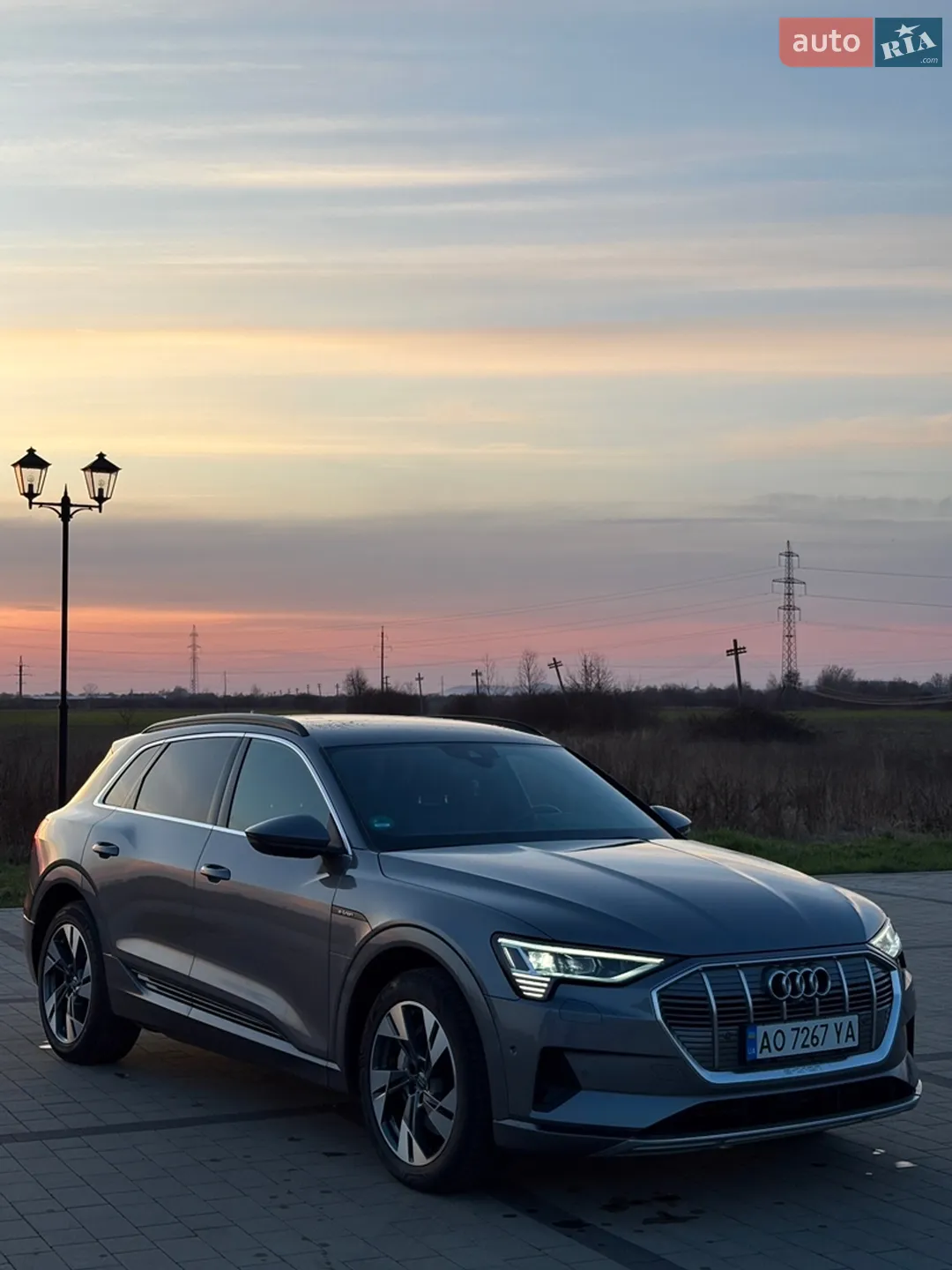 2019 Audi e-tron - мініатюра 2