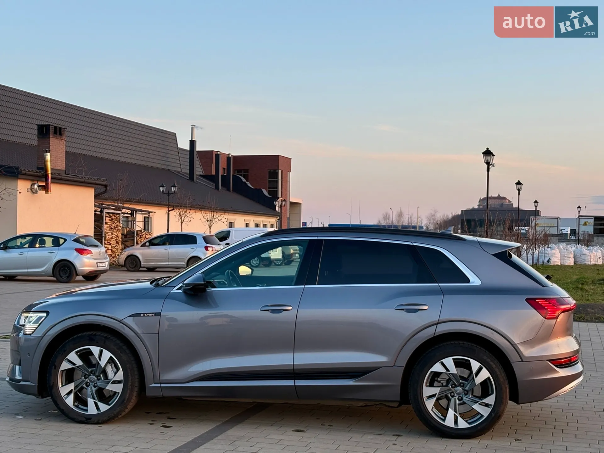 2019 Audi e-tron - мініатюра 10