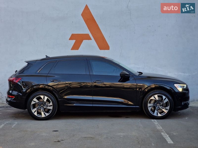 Позашляховик / Кросовер Audi e-tron 2021 в Одесі