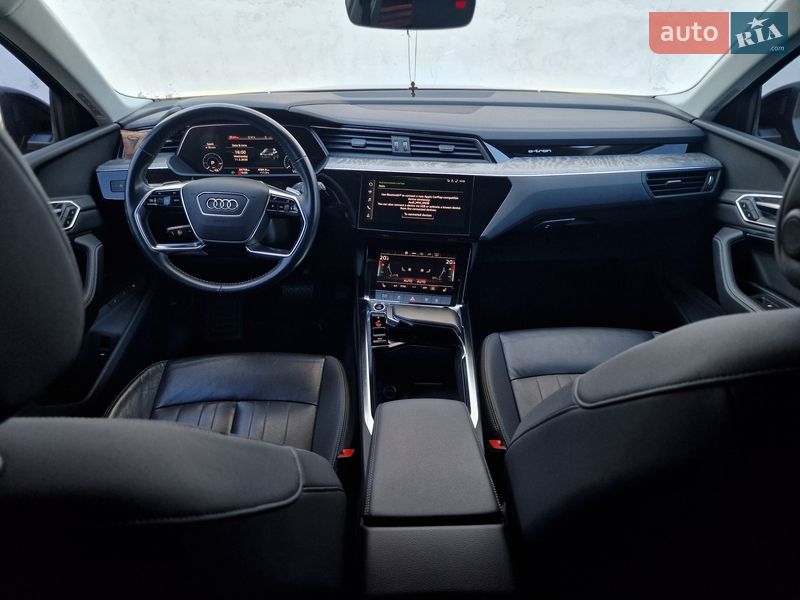 Позашляховик / Кросовер Audi e-tron 2021 в Одесі
