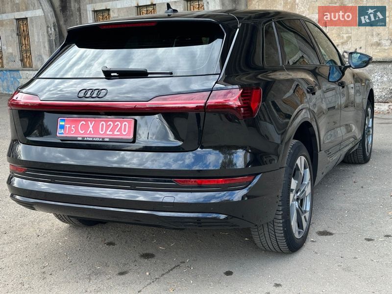 Позашляховик / Кросовер Audi e-tron 2019 в Івано-Франківську фото 16 Позашляховик / Кросовер Audi e-tron 2019 в Івано-Франківську