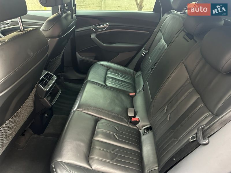 Позашляховик / Кросовер Audi e-tron 2019 в Івано-Франківську фото 24 Позашляховик / Кросовер Audi e-tron 2019 в Івано-Франківську