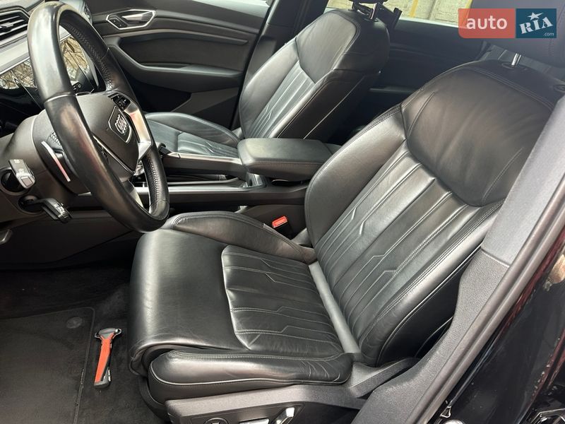 Позашляховик / Кросовер Audi e-tron 2019 в Івано-Франківську фото 27 Позашляховик / Кросовер Audi e-tron 2019 в Івано-Франківську