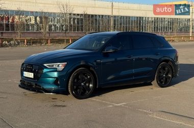 Внедорожник / Кроссовер Audi e-tron 2019 в Киеве