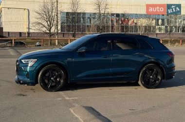 Внедорожник / Кроссовер Audi e-tron 2019 в Киеве