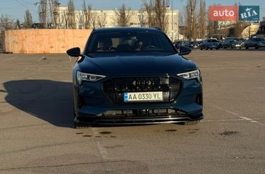 Внедорожник / Кроссовер Audi e-tron 2019 в Киеве