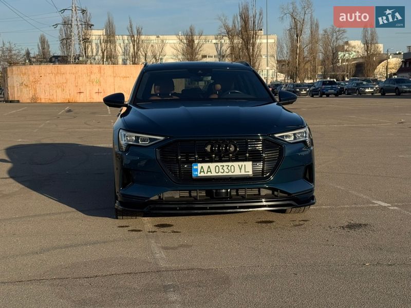Внедорожник / Кроссовер Audi e-tron 2019 в Киеве