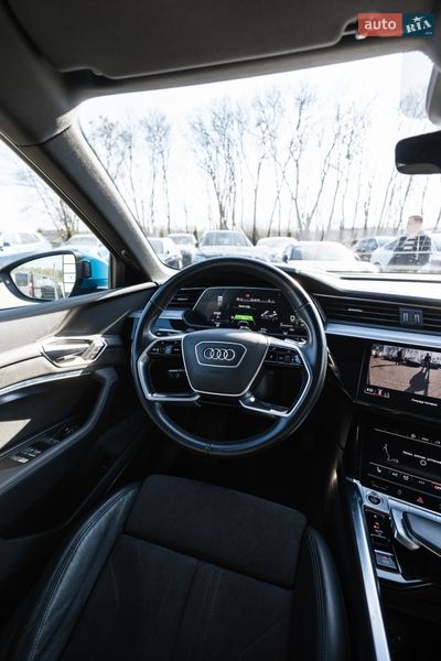 Внедорожник / Кроссовер Audi e-tron 2020 в Львове