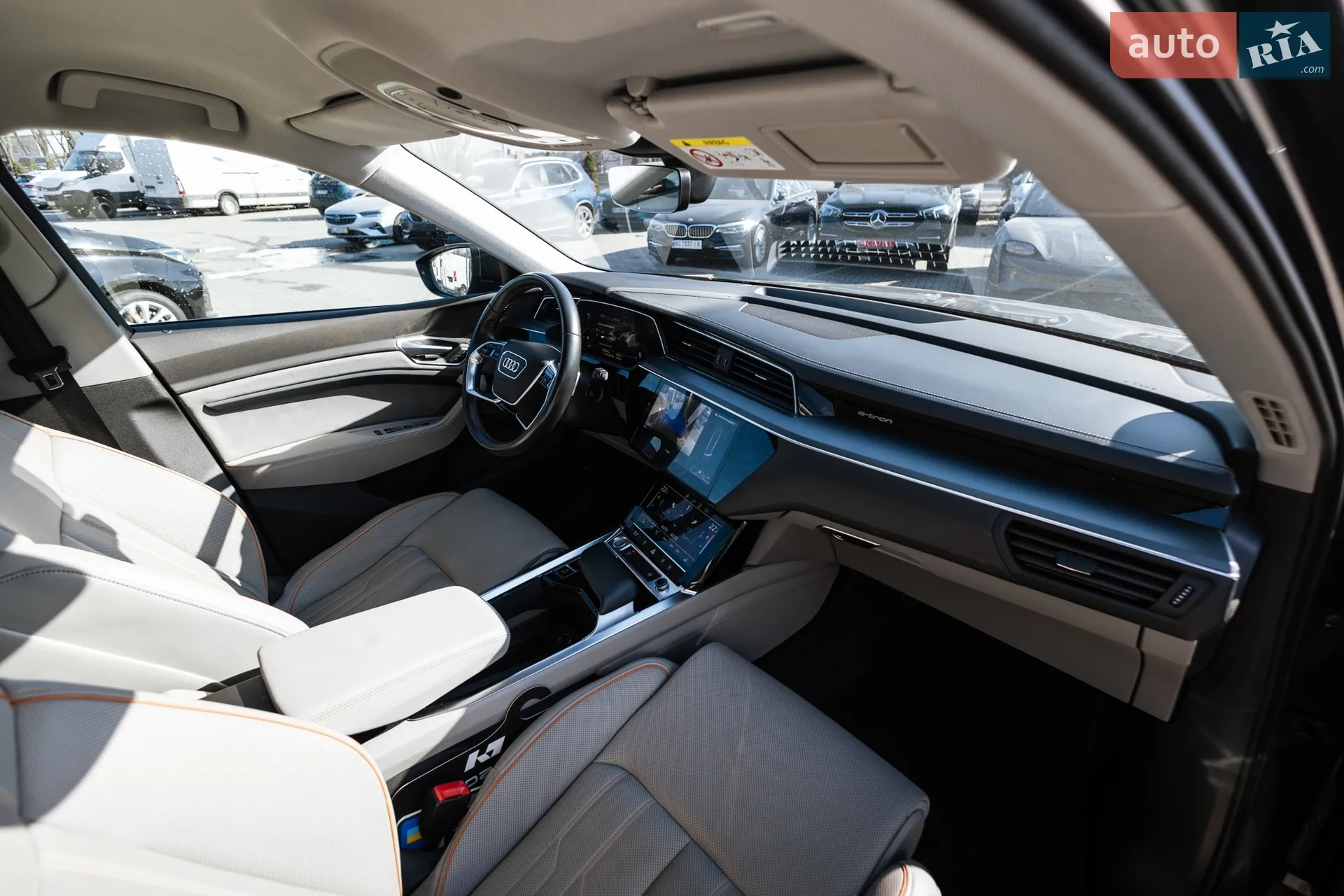 2020 Audi e-tron - мініатюра 13