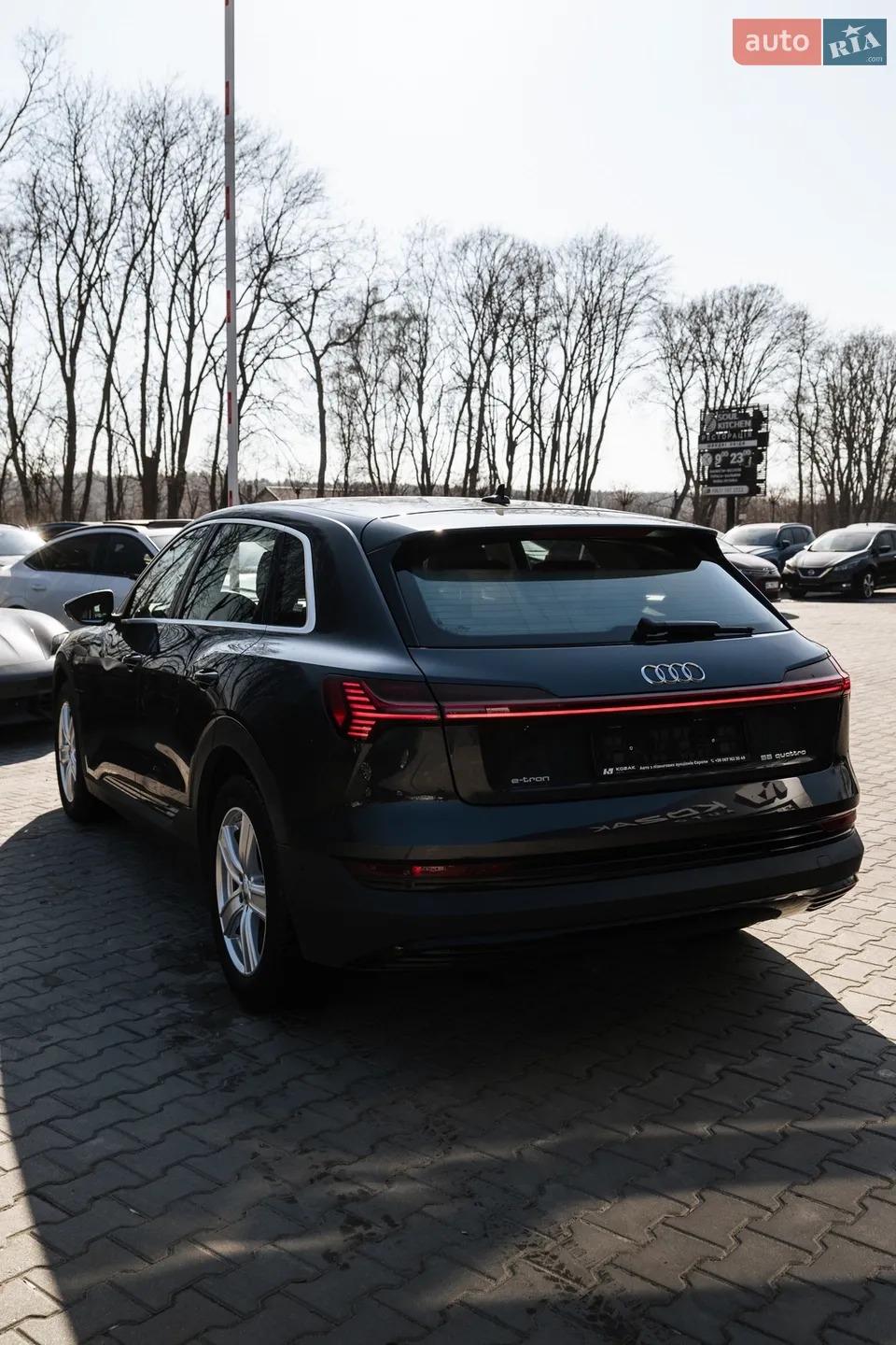 2020 Audi e-tron - мініатюра 27