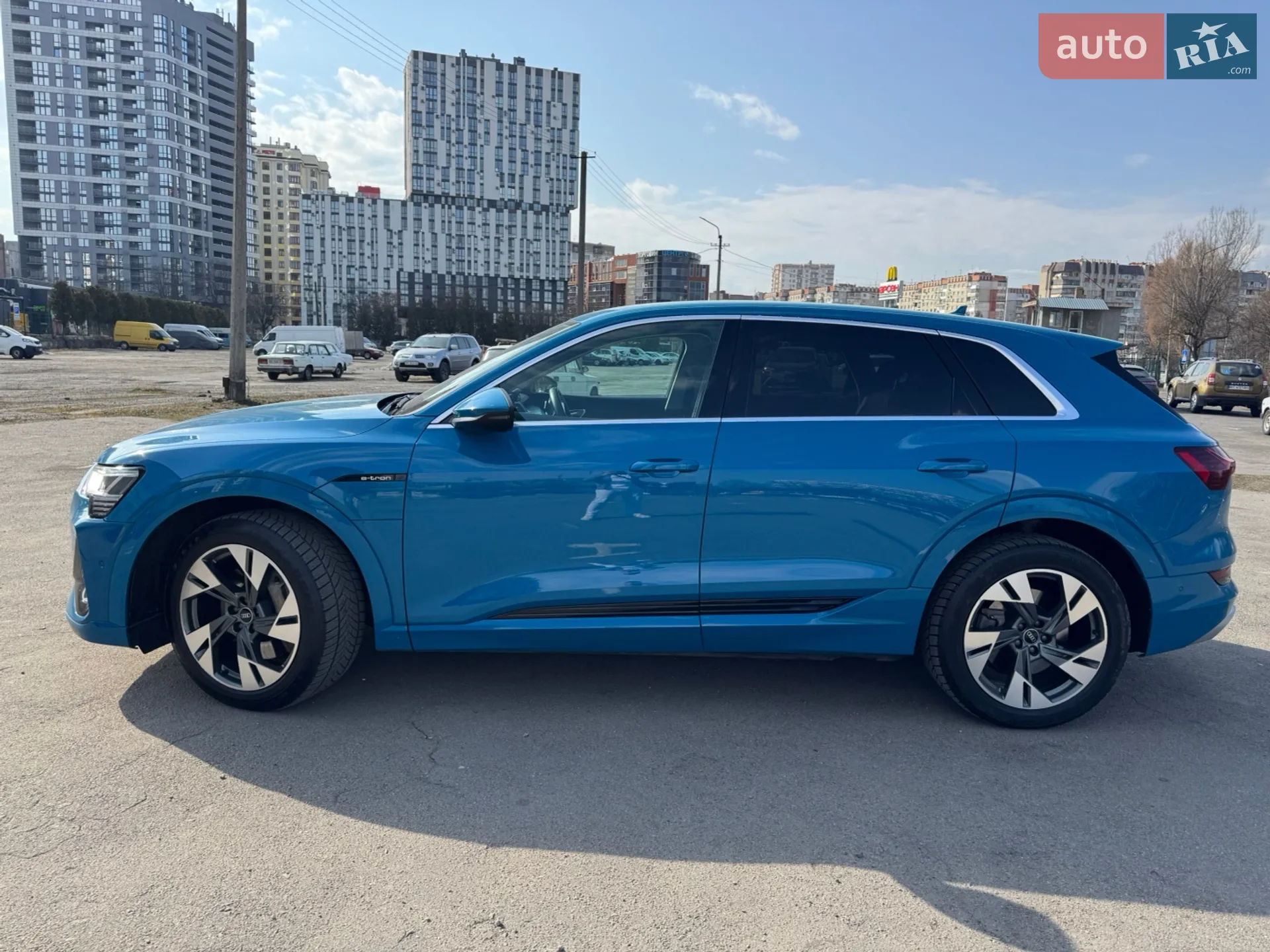 2021 Audi e-tron - мініатюра 13