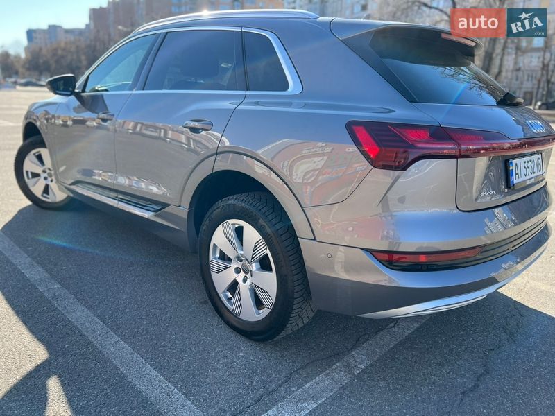 Внедорожник / Кроссовер Audi e-tron 2020 в Броварах фото 4 Внедорожник / Кроссовер Audi e-tron 2020 в Броварах