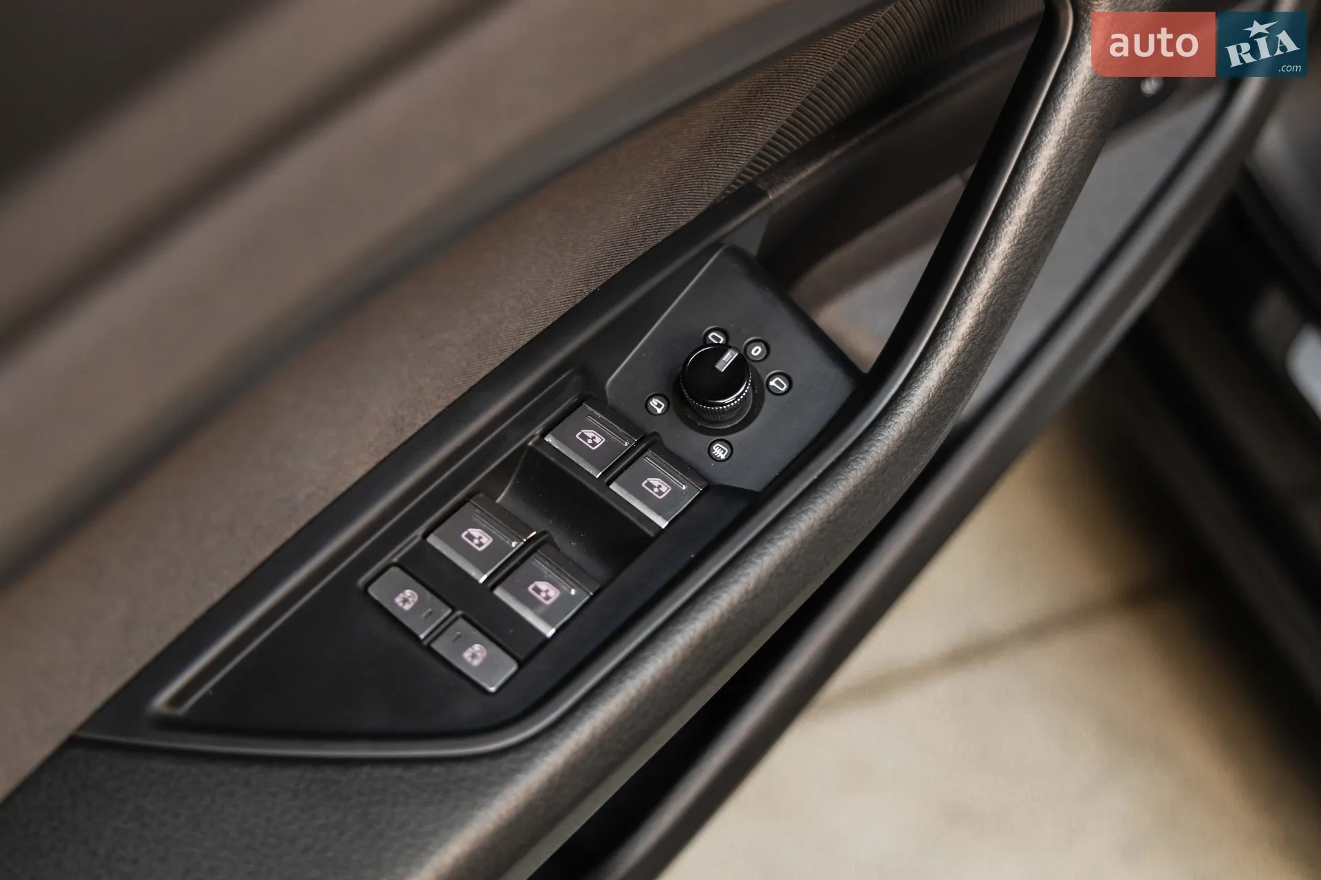2019 Audi e-tron - мініатюра 23
