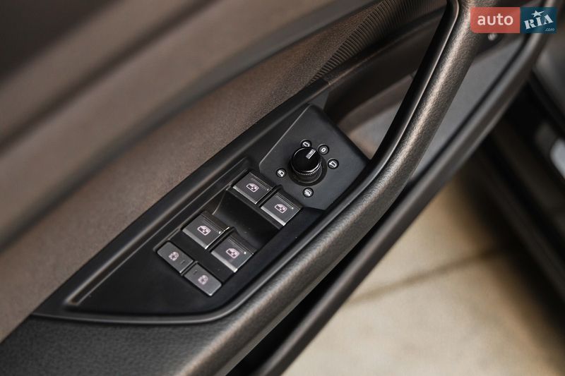 Внедорожник / Кроссовер Audi e-tron 2019 в Луцке