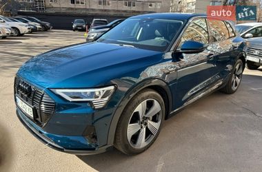 Позашляховик / Кросовер Audi e-tron 2022 в Києві