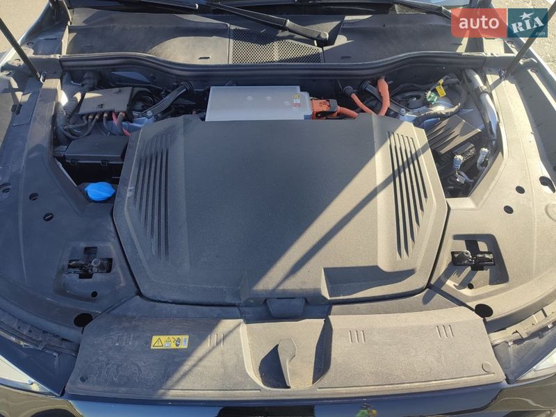 Внедорожник / Кроссовер Audi e-tron 2020 в Киеве