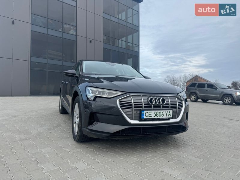 Позашляховик / Кросовер Audi e-tron 2020 в Чернівцях