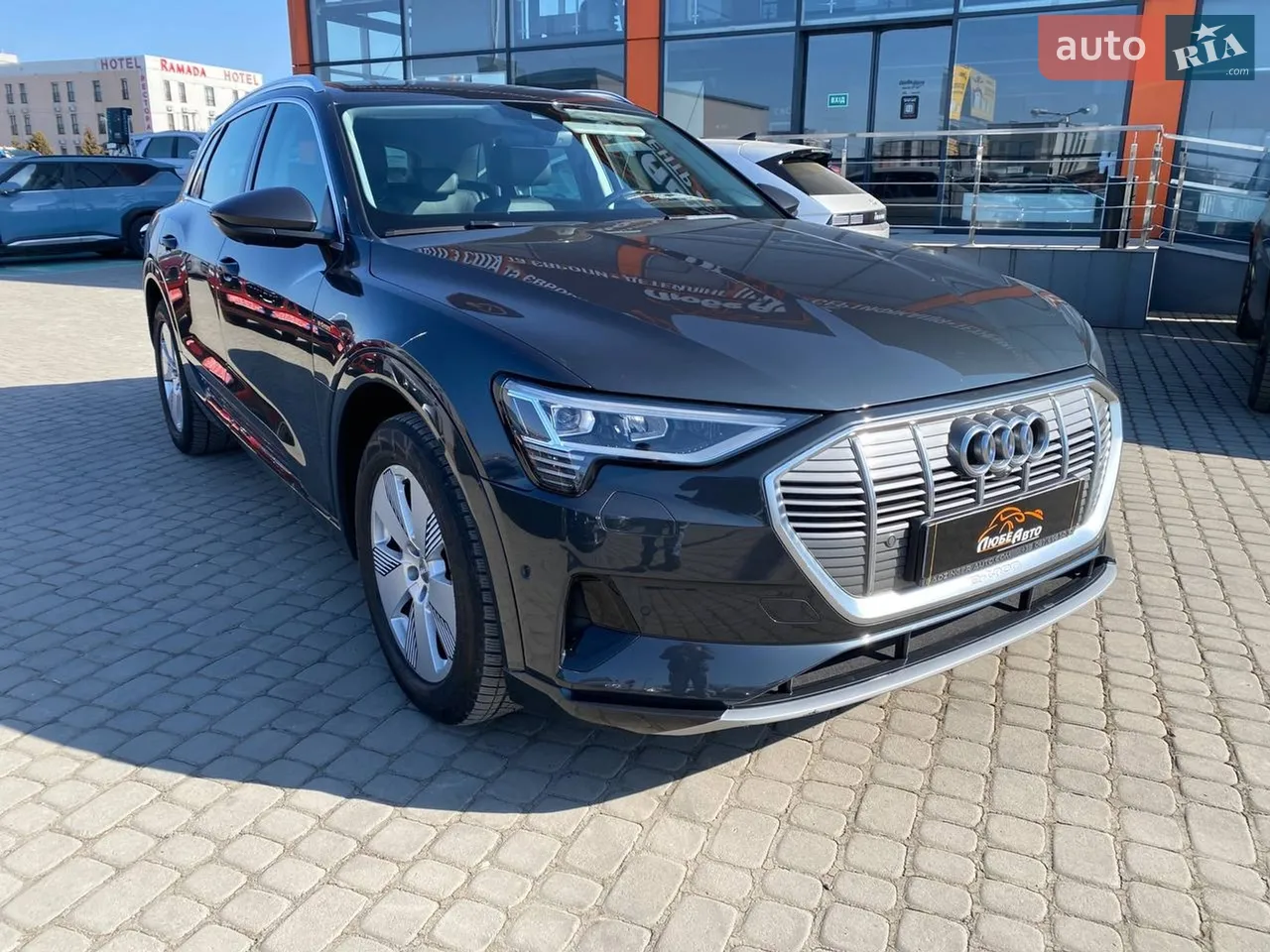 2022 Audi e-tron - мініатюра 22