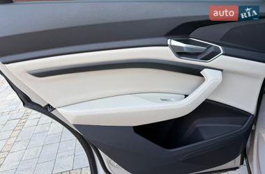 Позашляховик / Кросовер Audi e-tron 2020 в Коломиї