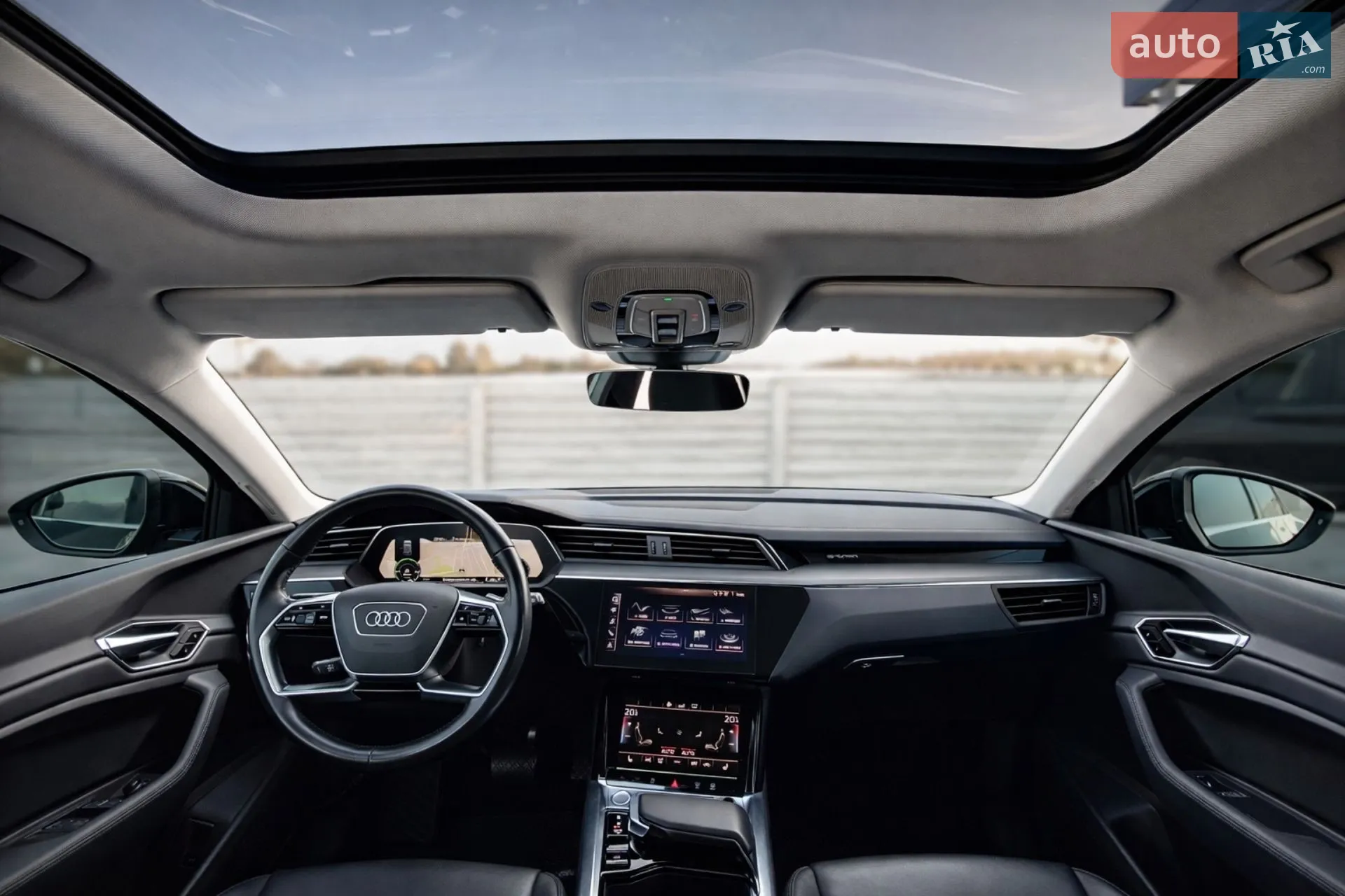 2019 Audi e-tron - мініатюра 2
