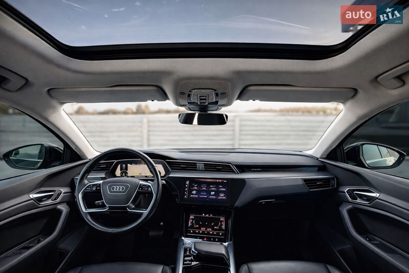 Позашляховик / Кросовер Audi e-tron 2019 в Києві фото 2 Позашляховик / Кросовер Audi e-tron 2019 в Києві