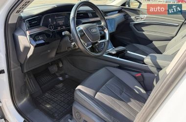 Внедорожник / Кроссовер Audi e-tron 2019 в Кривом Роге фото 13 Внедорожник / Кроссовер Audi e-tron 2019 в Кривом Роге