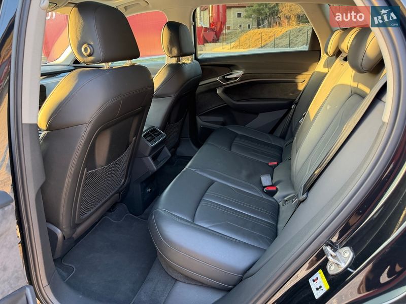 Внедорожник / Кроссовер Audi e-tron 2021 в Львове фото 35 Внедорожник / Кроссовер Audi e-tron 2021 в Львове