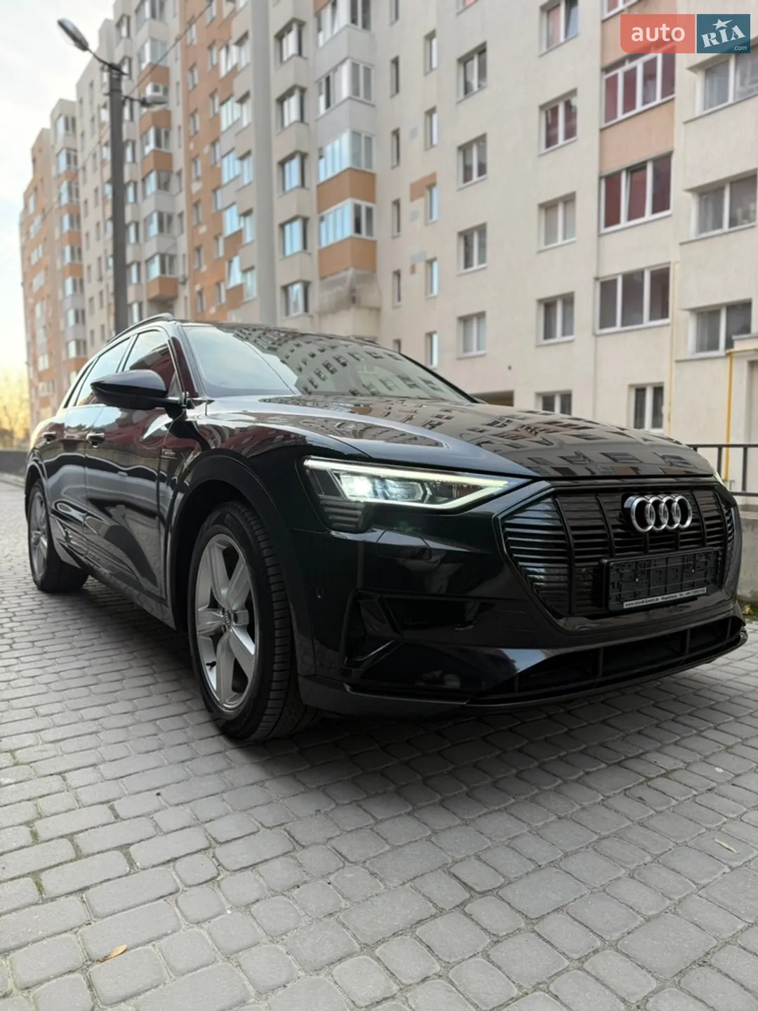 2020 Audi e-tron - мініатюра 3