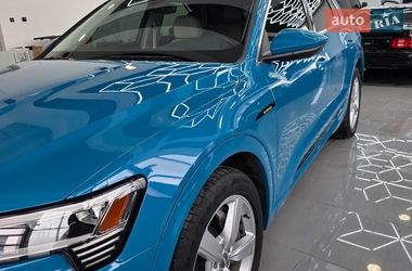 Позашляховик / Кросовер Audi e-tron 2019 в Дніпрі