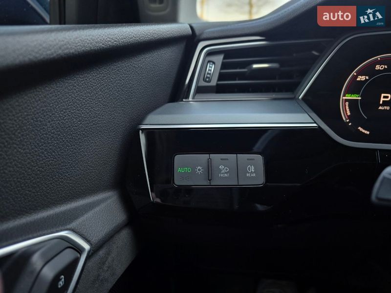 Позашляховик / Кросовер Audi e-tron 2021 в Львові