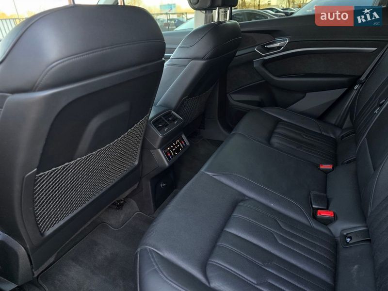 Позашляховик / Кросовер Audi e-tron 2021 в Львові