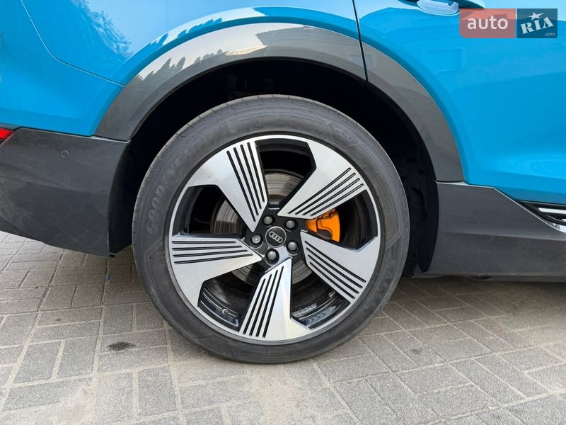 Внедорожник / Кроссовер Audi e-tron 2020 в Львове