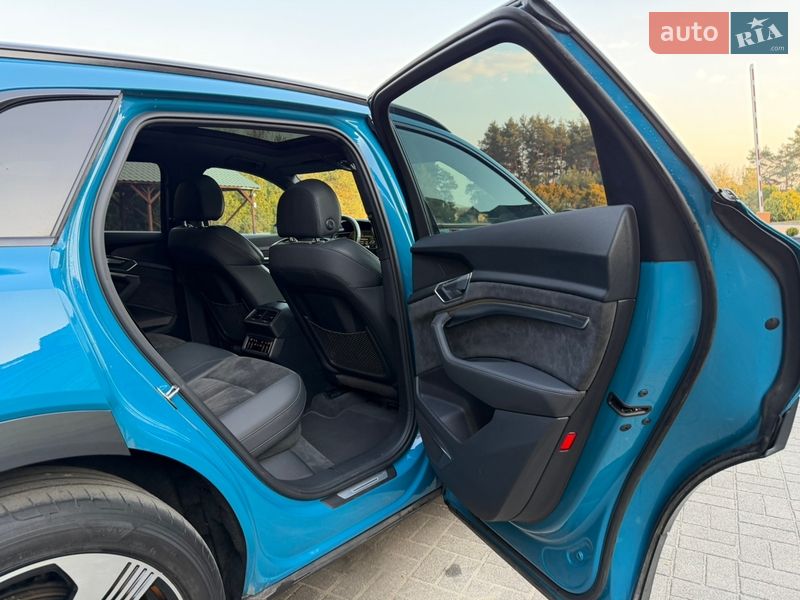 Внедорожник / Кроссовер Audi e-tron 2020 в Львове