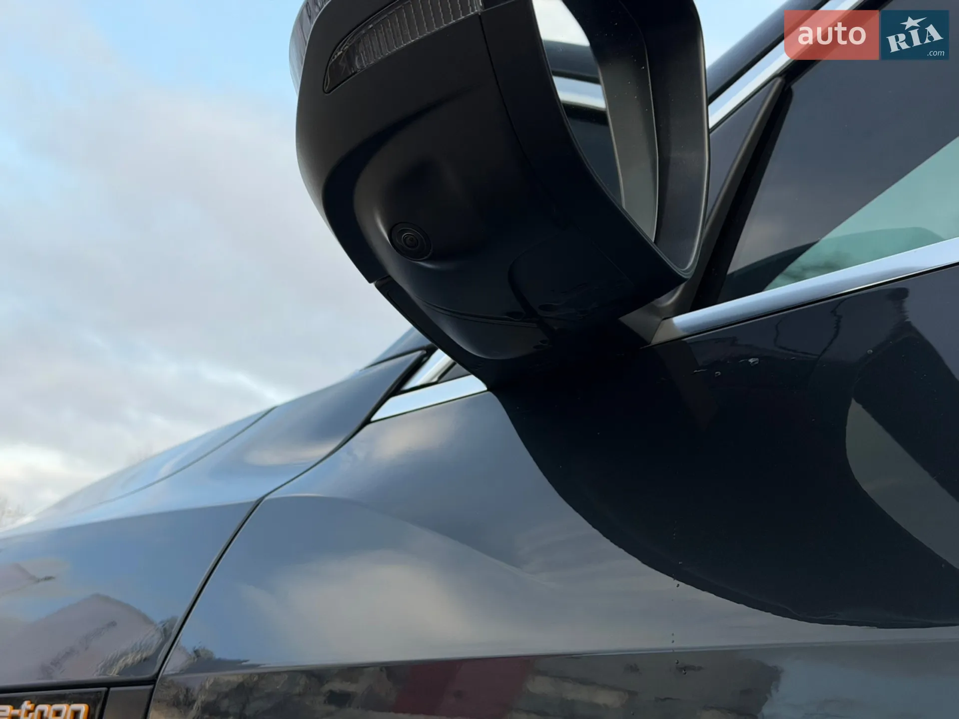 2019 Audi e-tron - мініатюра 7